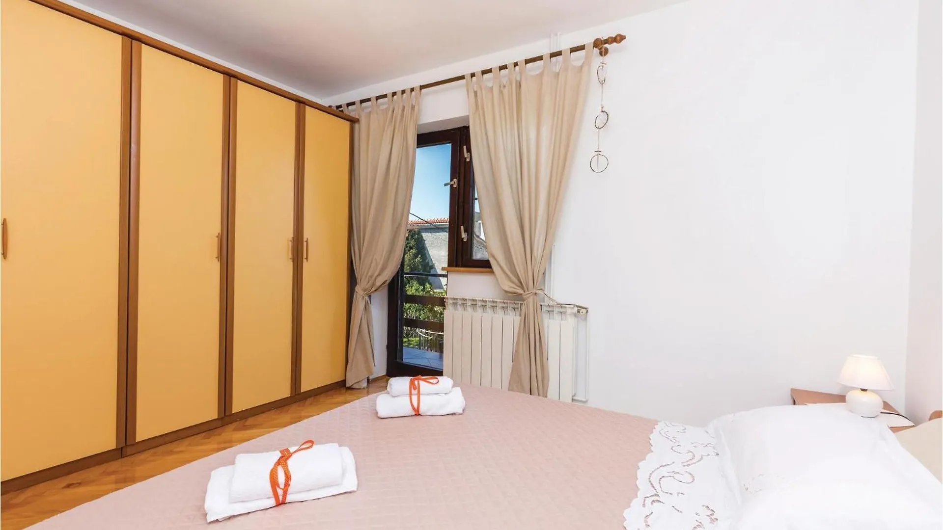 3 Bedroom Lovely Home In Hreljin